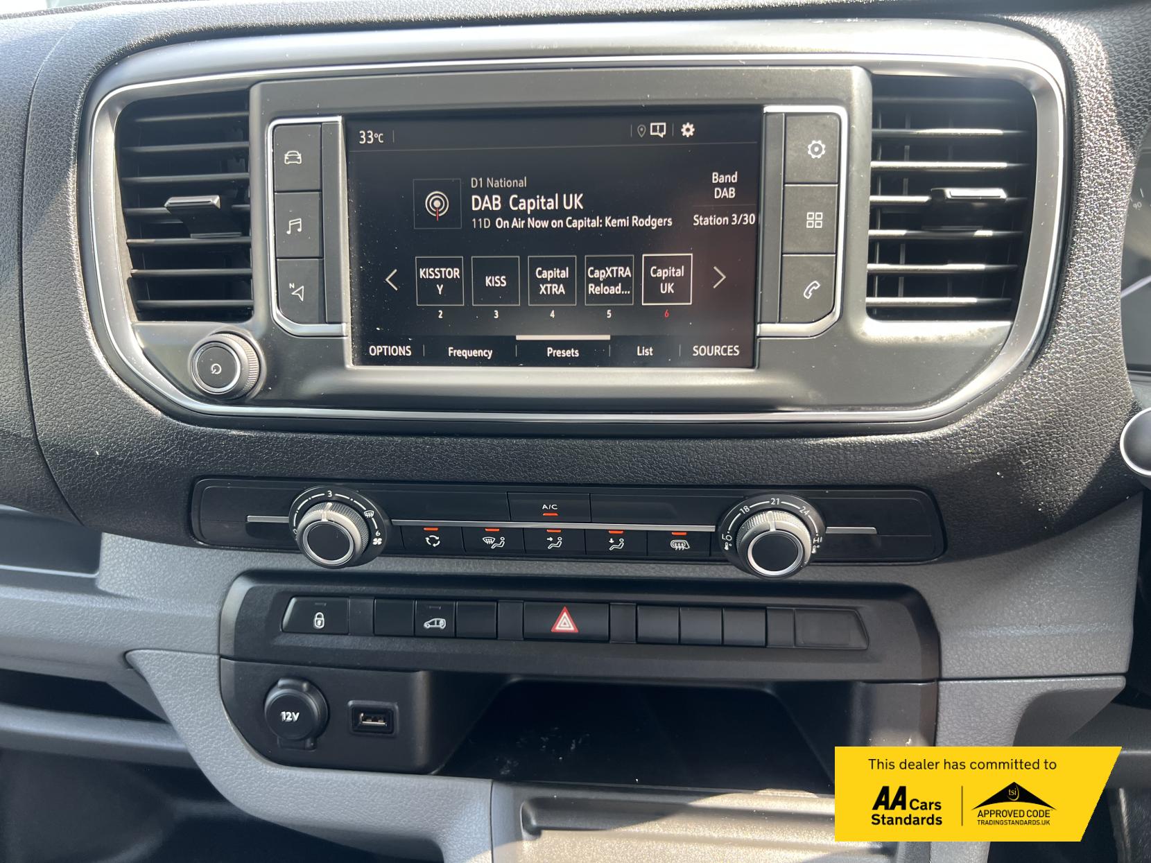 Vauxhall Vivaro 2.0 Turbo D 3100 Sportive Panel Van 5dr Diesel Auto L2 H1 Euro 6 (s/s) (120 ps)