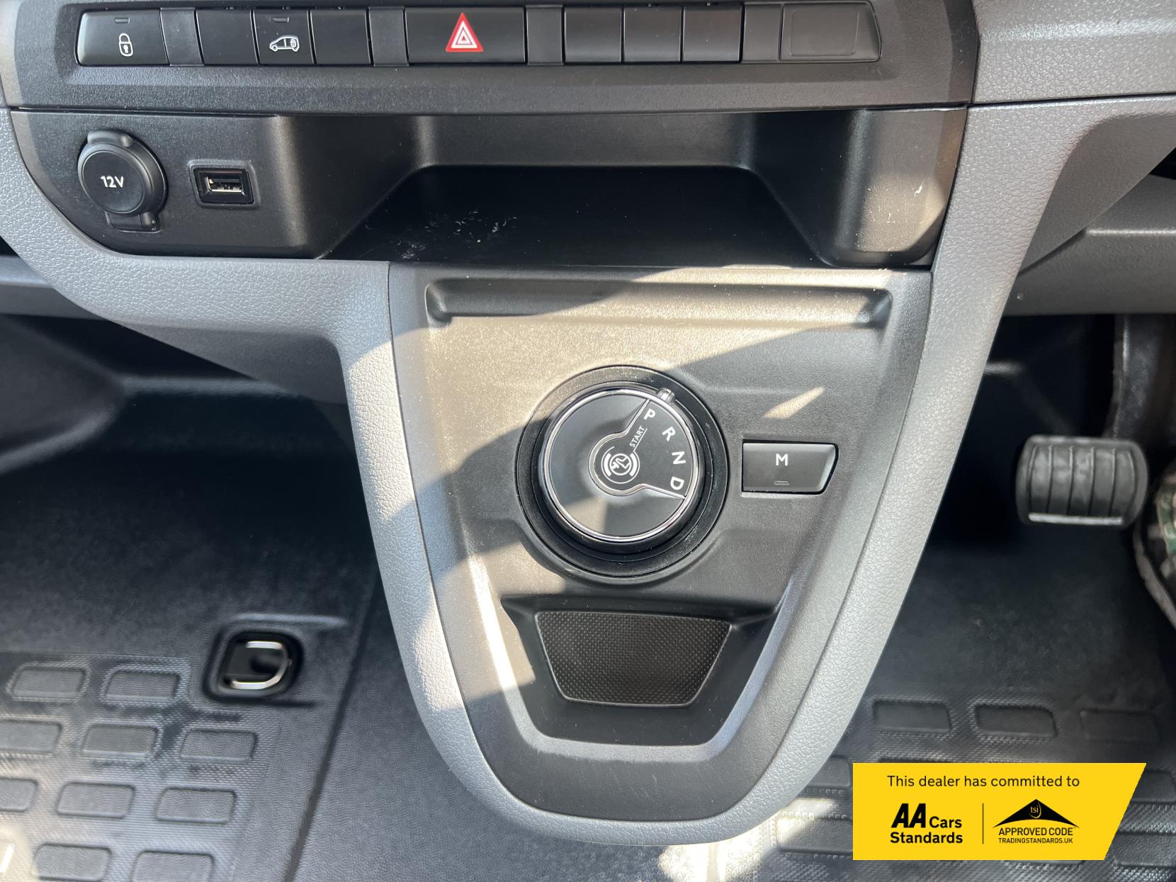 Vauxhall Vivaro 2.0 Turbo D 3100 Sportive Panel Van 5dr Diesel Auto L2 H1 Euro 6 (s/s) (120 ps)