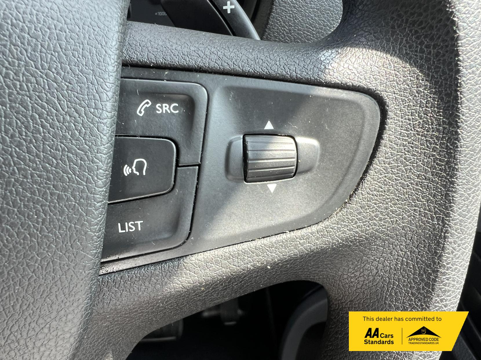 Vauxhall Vivaro 2.0 Turbo D 3100 Sportive Panel Van 5dr Diesel Auto L2 H1 Euro 6 (s/s) (120 ps)