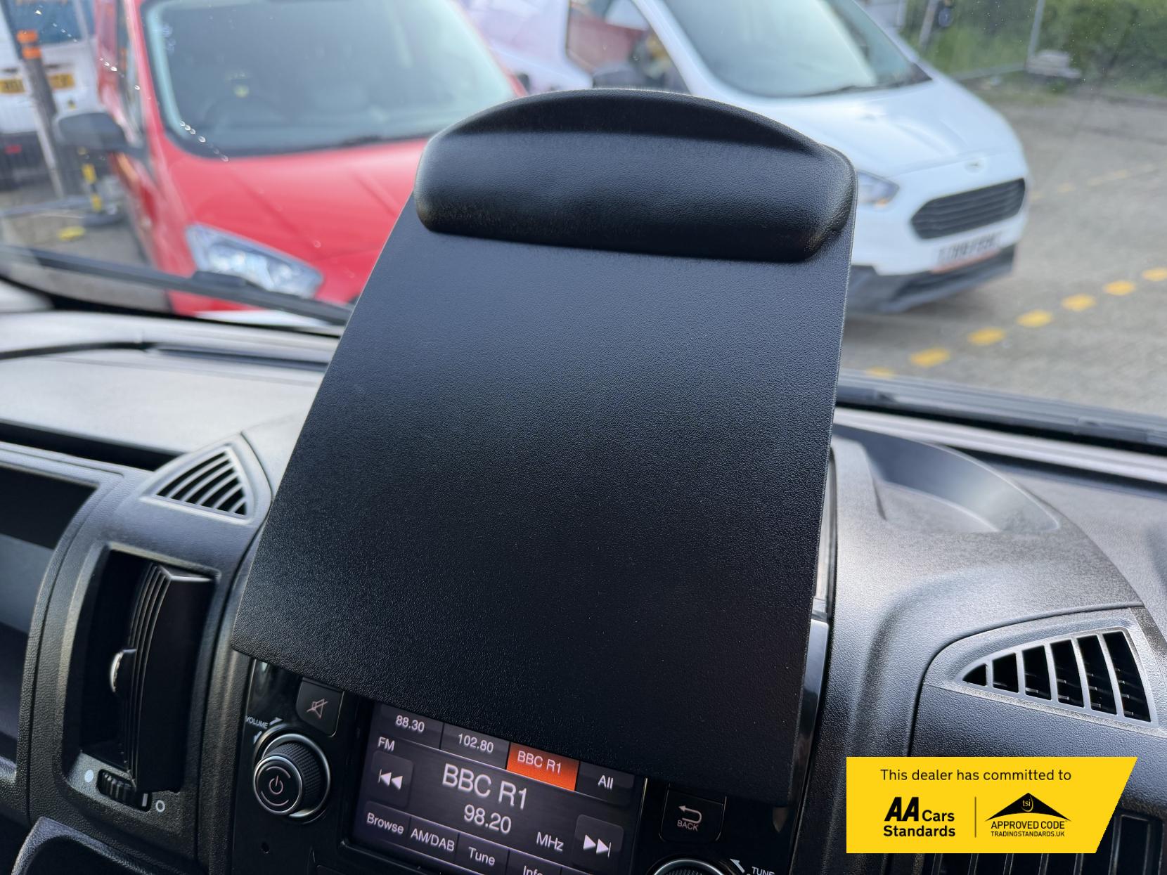 Citroen Relay 2.0 BlueHDi 35 Enterprise Panel Van 5dr Diesel Manual L3 High Roof Euro 6 (130 ps)