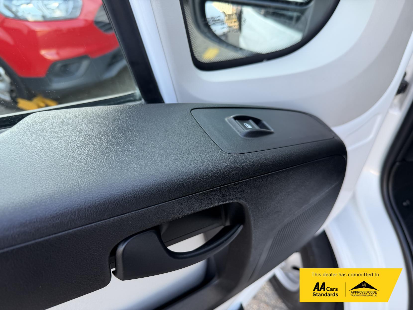 Citroen Relay 2.0 BlueHDi 35 Enterprise Panel Van 5dr Diesel Manual L3 High Roof Euro 6 (130 ps)