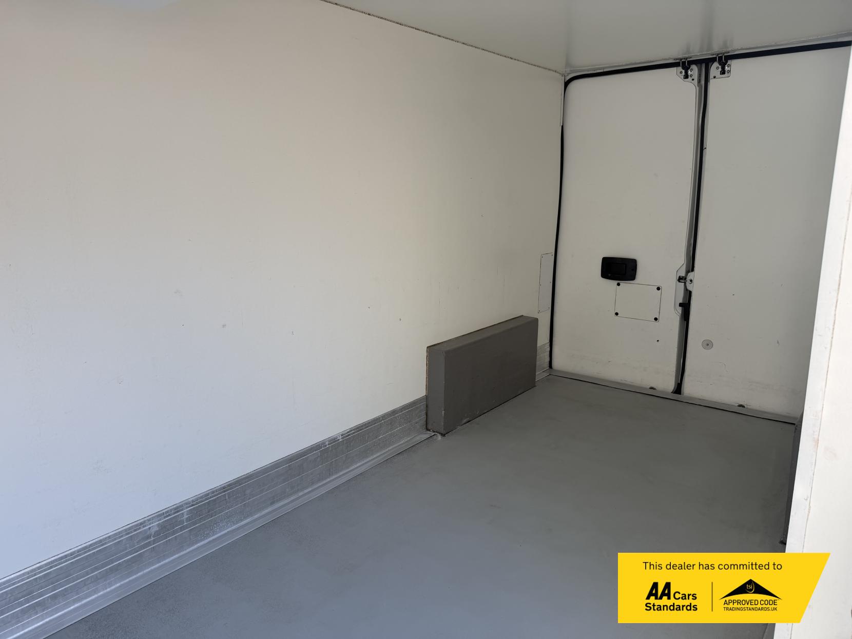 Citroen Relay 2.0 BlueHDi 35 Enterprise Panel Van 5dr Diesel Manual L3 High Roof Euro 6 (130 ps)