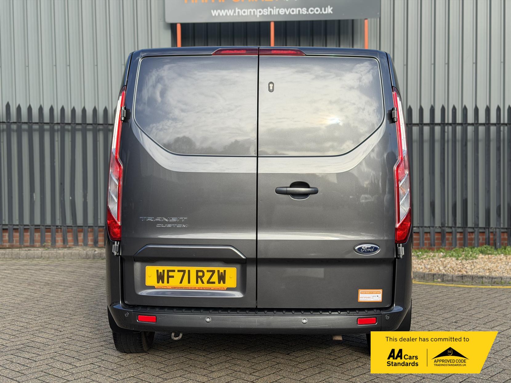 Ford Transit Custom 1.0 Limited Panel Van (2017 - 2023)