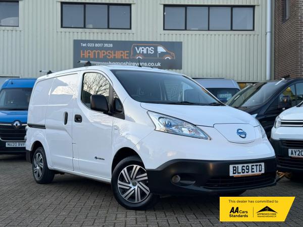 Nissan e-NV200 40kWh Acenta Panel Van 5dr Electric Auto SWB (Quick Charge) (109 ps)