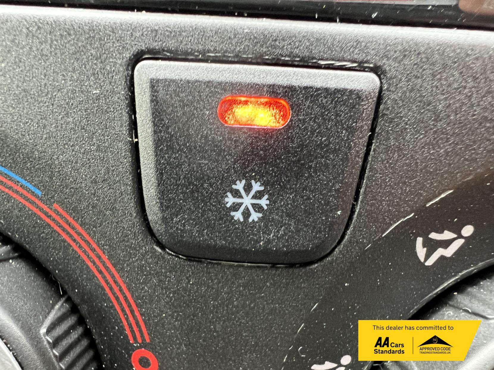 Peugeot Boxer 2.2 BlueHDi 335 Professional Panel Van 5dr Diesel Manual L3 H2 Euro 6 (s/s) (140 ps)