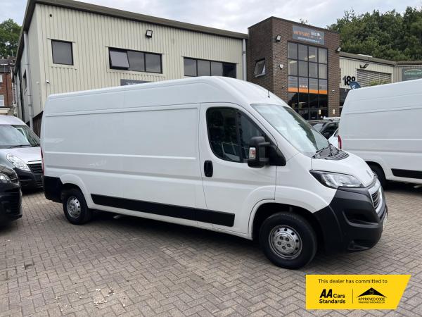 Peugeot Boxer 2.2 BlueHDi 335 Professional Panel Van 5dr Diesel Manual L3 H2 Euro 6 (s/s) (140 ps)