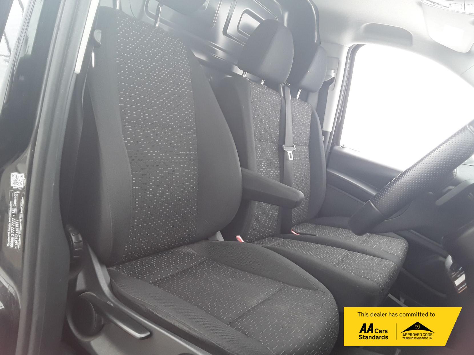 Mercedes-Benz Vito 2.0 114 CDI Premium Panel Van 5dr Diesel G-Tronic RWD L2 Euro 6 (s/s) (LWB) (136 ps)