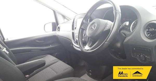 Mercedes-Benz Vito 2.0 114 CDI Premium Panel Van 5dr Diesel G-Tronic RWD L2 Euro 6 (s/s) (LWB) (136 ps)