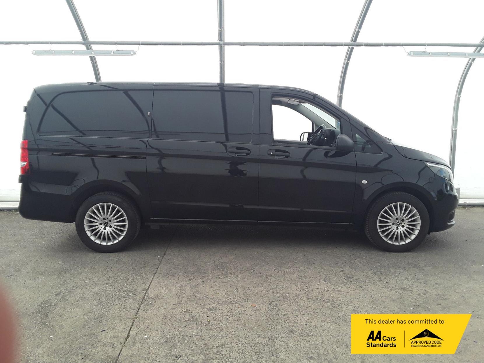 Mercedes-Benz Vito 2.0 114 CDI Premium Panel Van 5dr Diesel G-Tronic RWD L2 Euro 6 (s/s) (LWB) (136 ps)