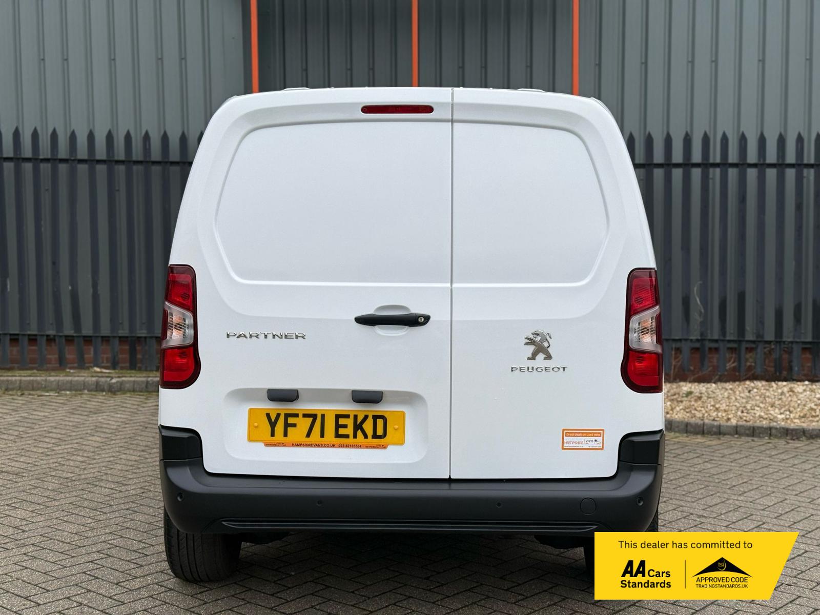 Peugeot Partner 1.5 BlueHDi 1000 Professional Premium Standard Panel Van 5dr Diesel Manual SWB Euro 6 (100 bhp)