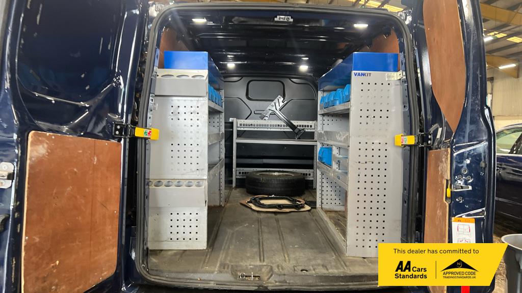 2022 Ford Transit Custom 2.0 300 EcoBlue Limited Panel Van 5dr Diesel Manual L2 H1 Euro 6 (s/s) (130 ps) - Thumbnail 4