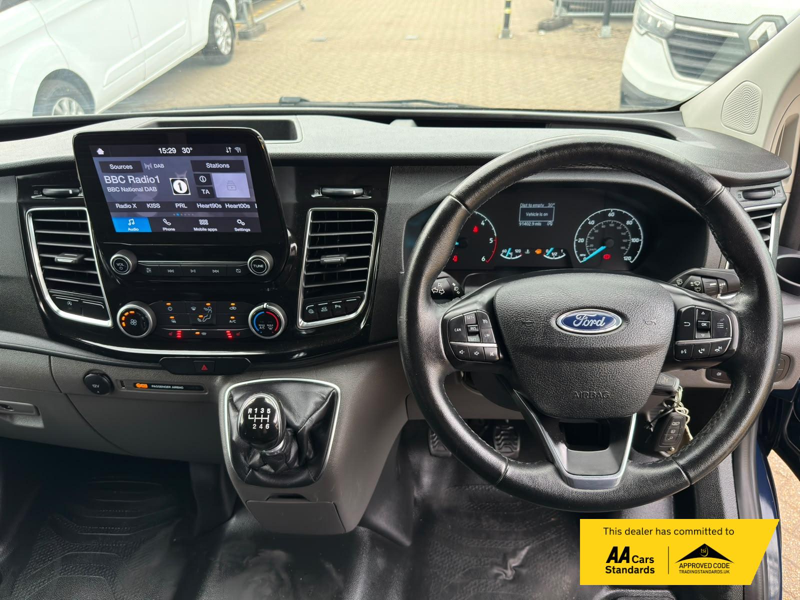 2022 Ford Transit Custom 2.0 300 EcoBlue Limited Panel Van 5dr Diesel Manual L2 H1 Euro 6 (s/s) (130 ps) - Thumbnail 35