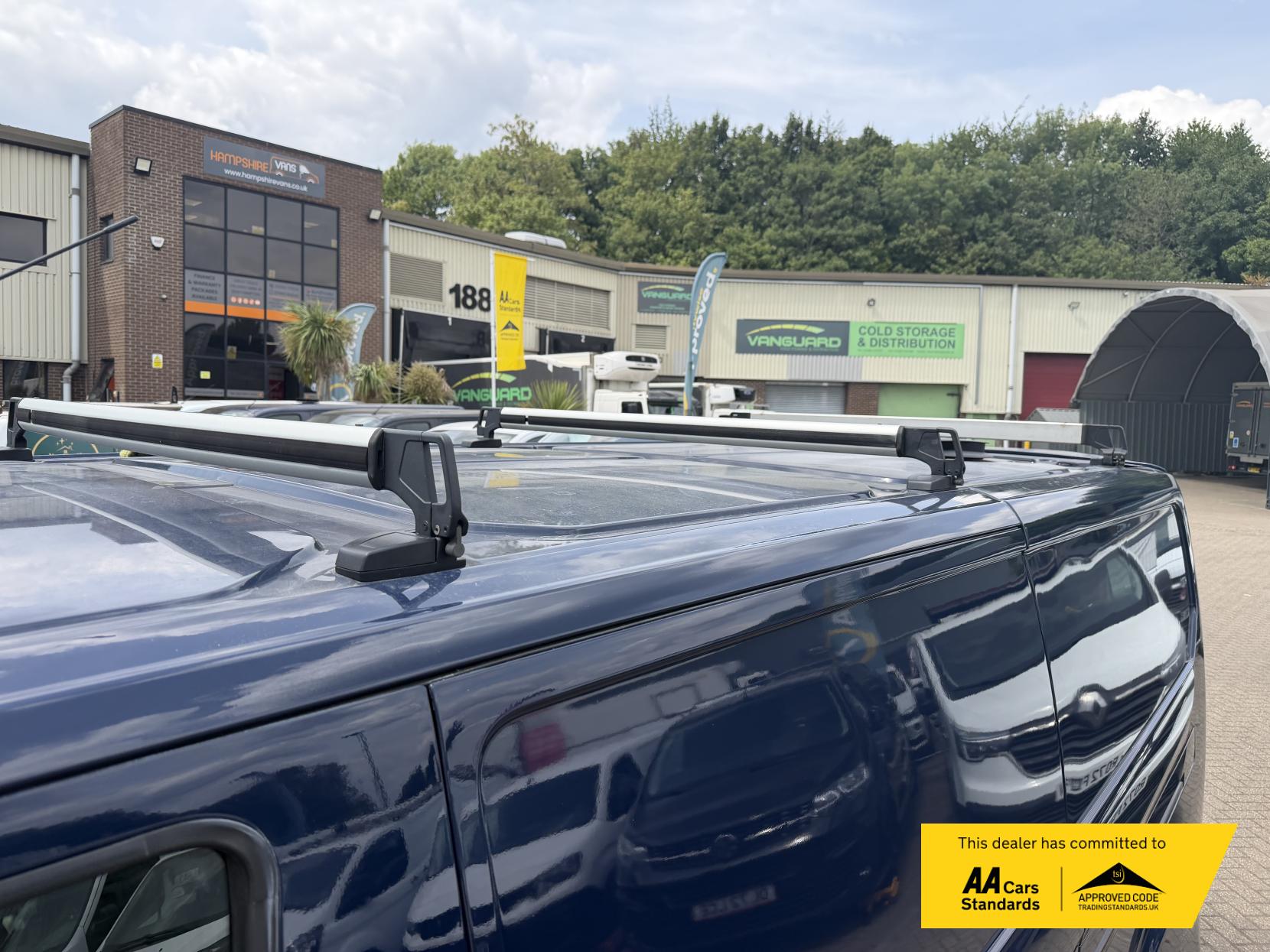 2022 Ford Transit Custom 2.0 300 EcoBlue Limited Panel Van 5dr Diesel Manual L2 H1 Euro 6 (s/s) (130 ps) - Thumbnail 61