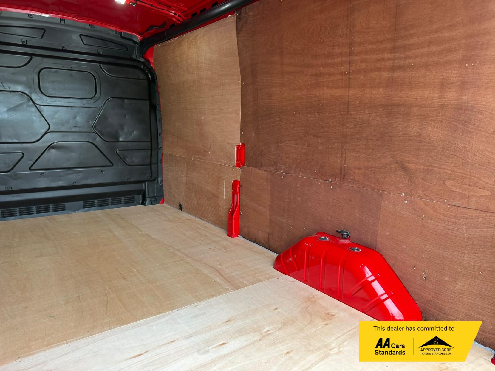 2018 Ford Transit 2.0 350 EcoBlue Panel Van 5dr Diesel Manual RWD L3 H2 Euro 6 (130 ps) - Thumbnail 16