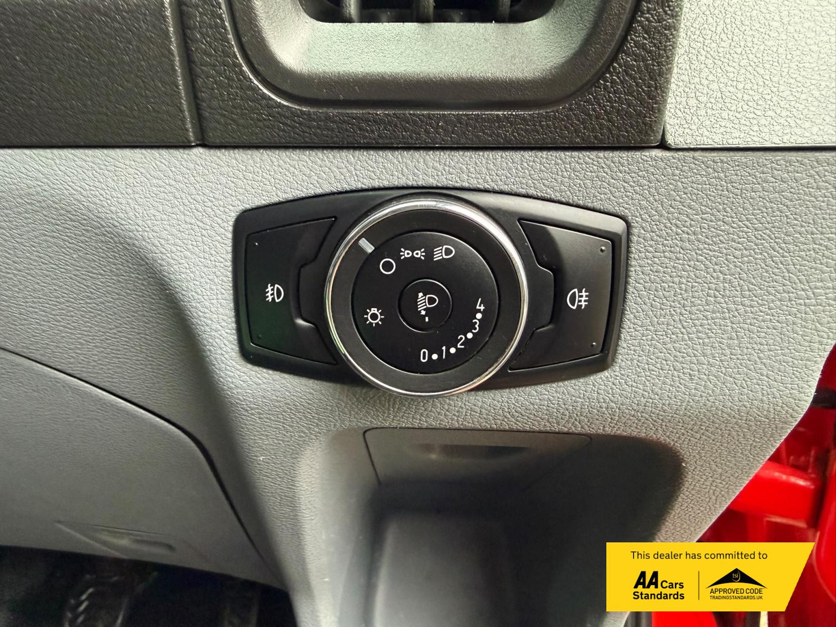 2018 Ford Transit 2.0 350 EcoBlue Panel Van 5dr Diesel Manual RWD L3 H2 Euro 6 (130 ps) - Thumbnail 46