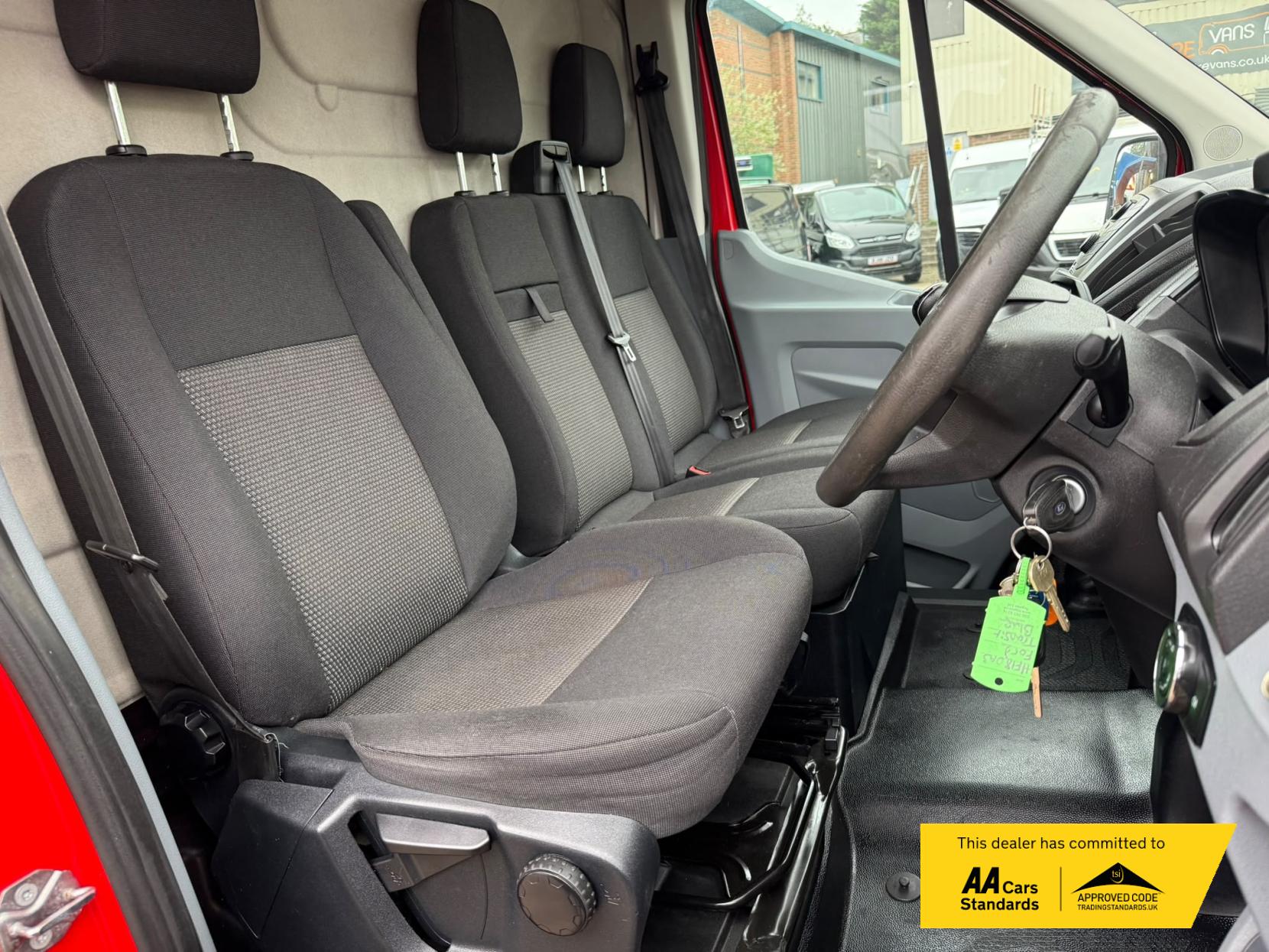 2018 Ford Transit 2.0 350 EcoBlue Panel Van 5dr Diesel Manual RWD L3 H2 Euro 6 (130 ps) - Thumbnail 20