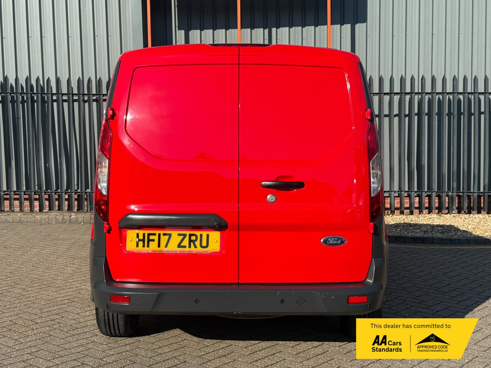 2017 Ford Transit Connect 1.5 TDCi 240 Panel Van 5dr Diesel Manual L2 H1 (124 g/km, 99 bhp) - Thumbnail 15