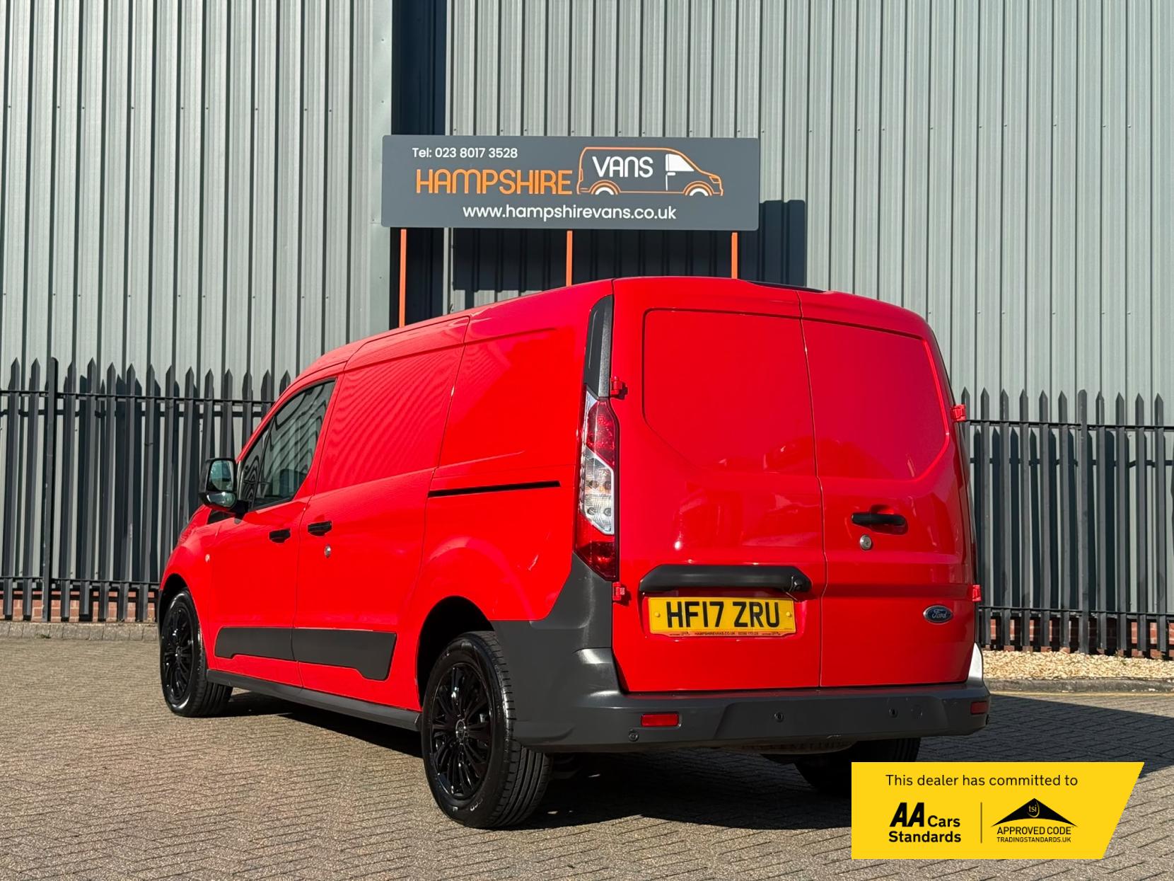 2017 Ford Transit Connect 1.5 TDCi 240 Panel Van 5dr Diesel Manual L2 H1 (124 g/km, 99 bhp) - Thumbnail 4