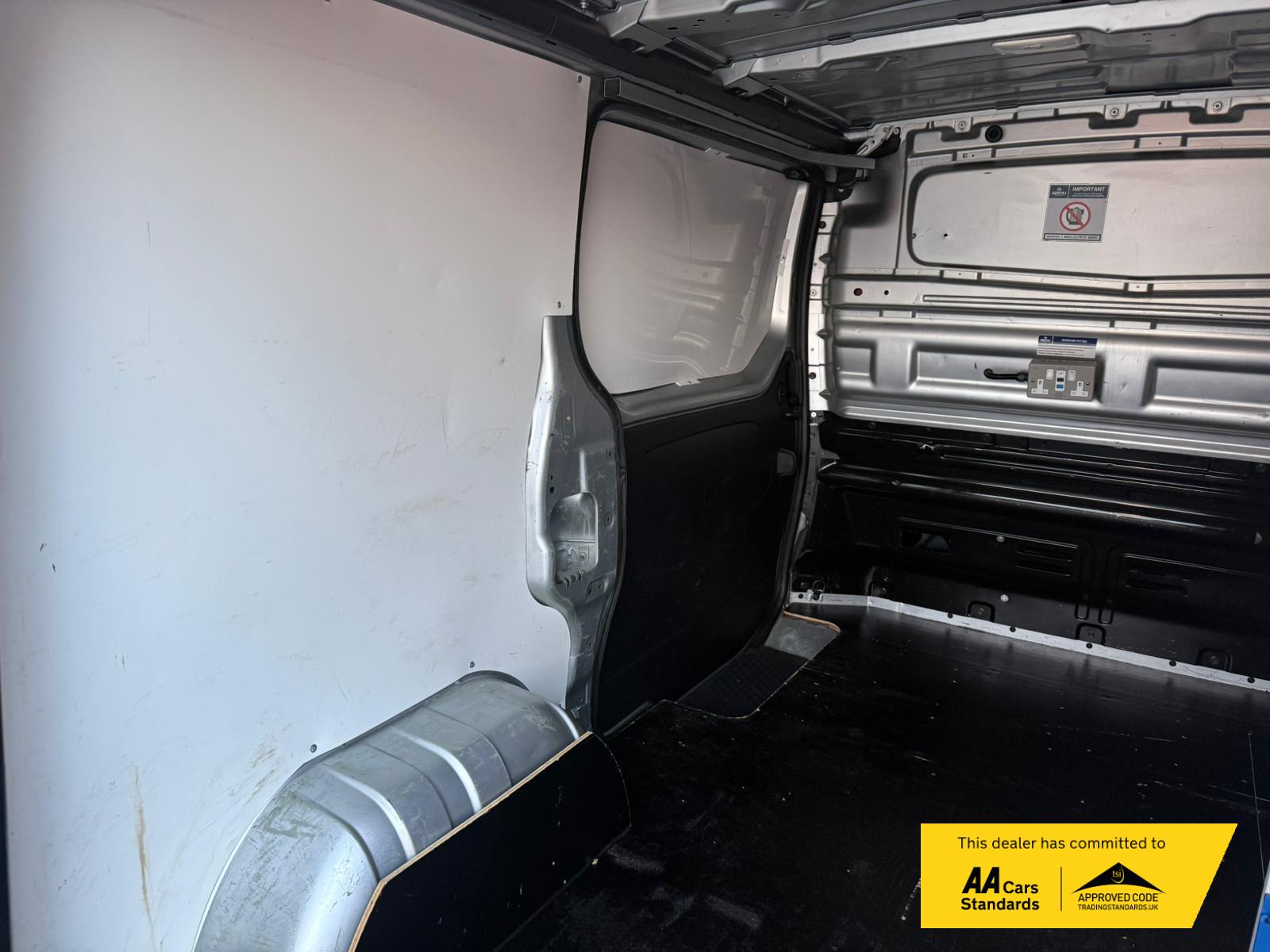 Vauxhall Vivaro 1.6 CDTi 2700 Panel Van 5dr Diesel Manual L1 H1 Euro 6 (s/s) (95 ps)