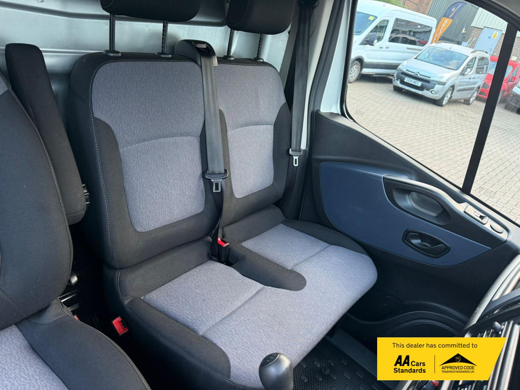 Vauxhall Vivaro 1.6 CDTi 2700 Panel Van 5dr Diesel Manual L1 H1 Euro 6 (s/s) (95 ps)