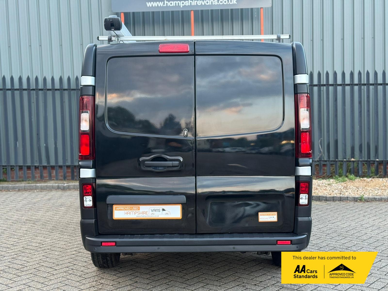 Vauxhall Vivaro 1.6 CDTi 2700 Panel Van 5dr Diesel Manual L1 H1 Euro 6 (s/s) (95 ps)