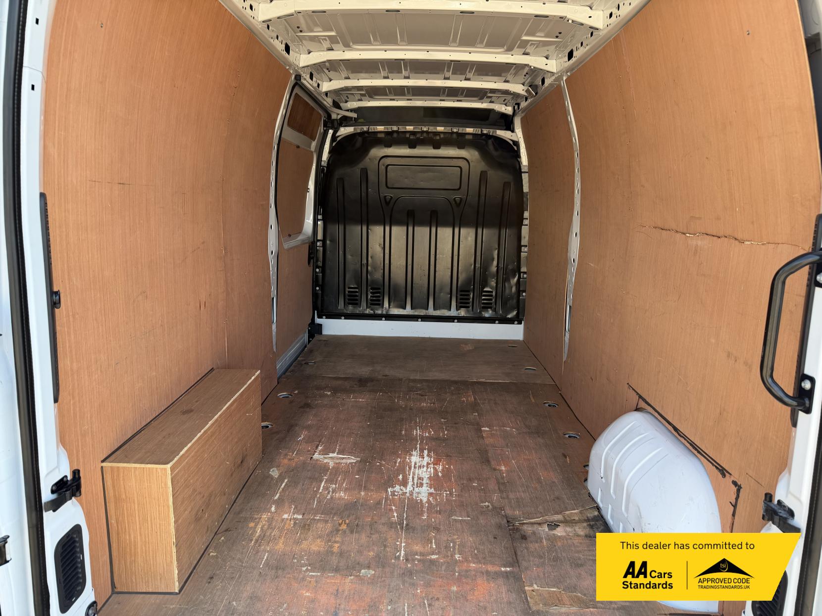 2022 Renault Master 2.3 dCi 35 Business+ Panel Van 4dr Diesel Manual FWD LWB Medium Roof Euro 6 (135 ps) - Thumbnail 20