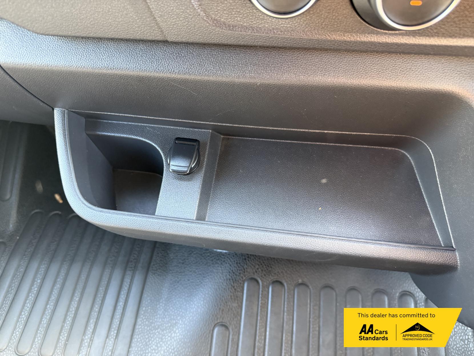 2022 Renault Master 2.3 dCi 35 Business+ Panel Van 4dr Diesel Manual FWD LWB Medium Roof Euro 6 (135 ps) - Thumbnail 27