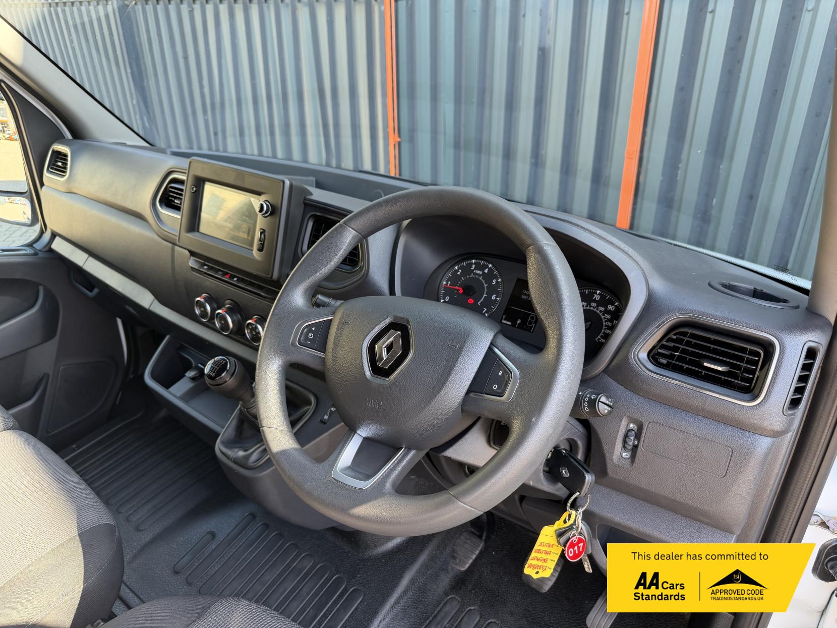 2022 Renault Master 2.3 dCi 35 Business+ Panel Van 4dr Diesel Manual FWD LWB Medium Roof Euro 6 (135 ps) - Thumbnail 41