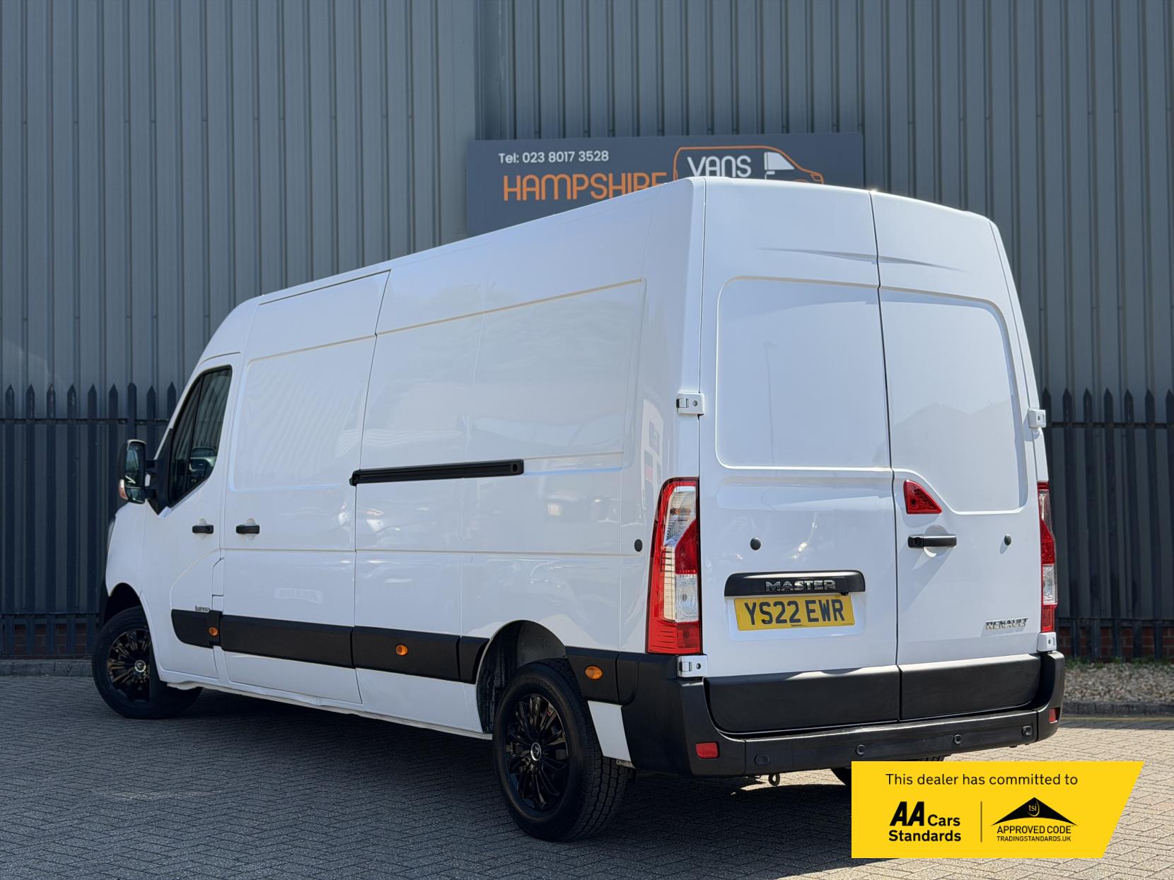 2022 Renault Master 2.3 dCi 35 Business+ Panel Van 4dr Diesel Manual FWD LWB Medium Roof Euro 6 (135 ps) - Thumbnail 4
