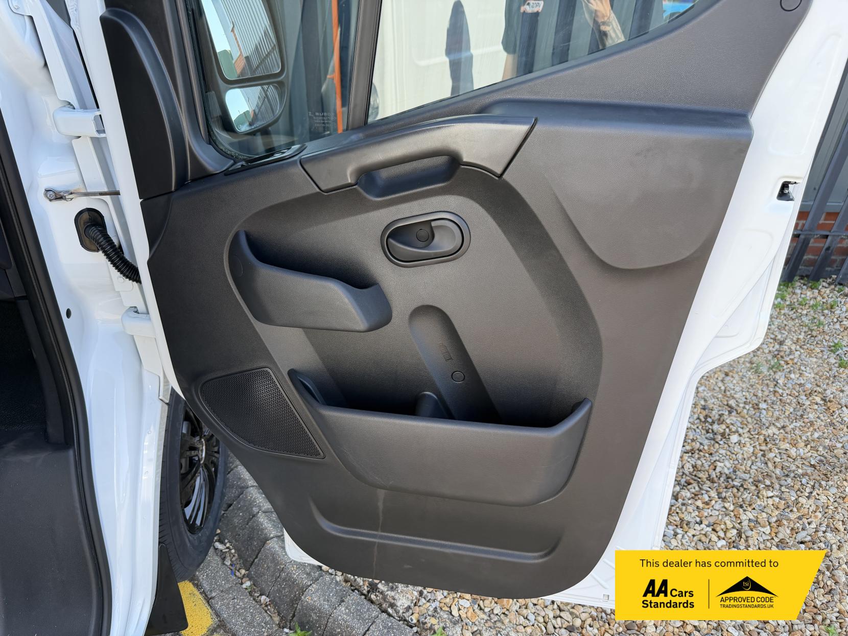 2022 Renault Master 2.3 dCi 35 Business+ Panel Van 4dr Diesel Manual FWD LWB Medium Roof Euro 6 (135 ps) - Thumbnail 43