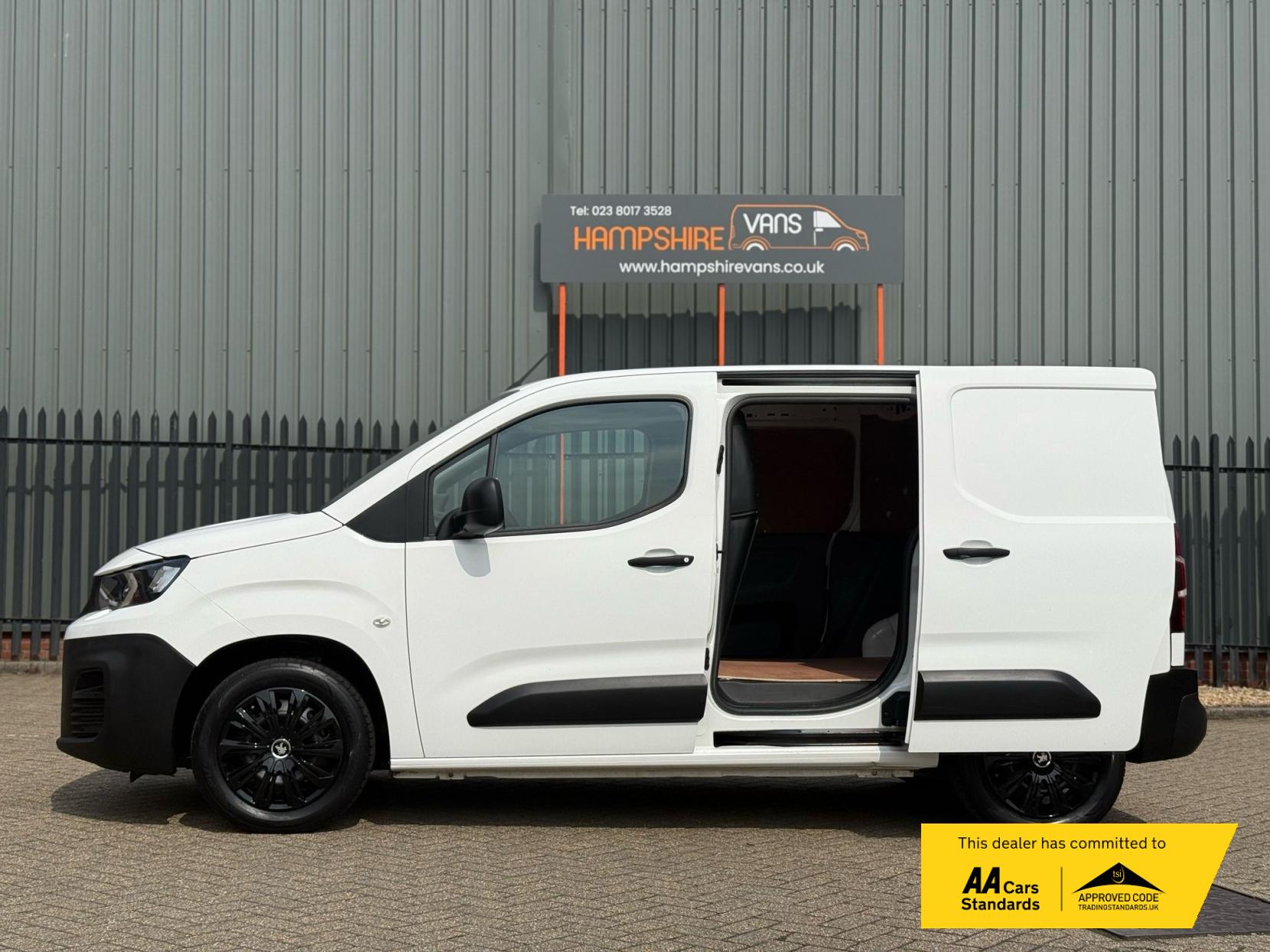 Peugeot Partner 1.5 BlueHDi 1000 Professional Standard Panel Van 5dr Diesel Manual SWB Euro 6 (100 bhp)