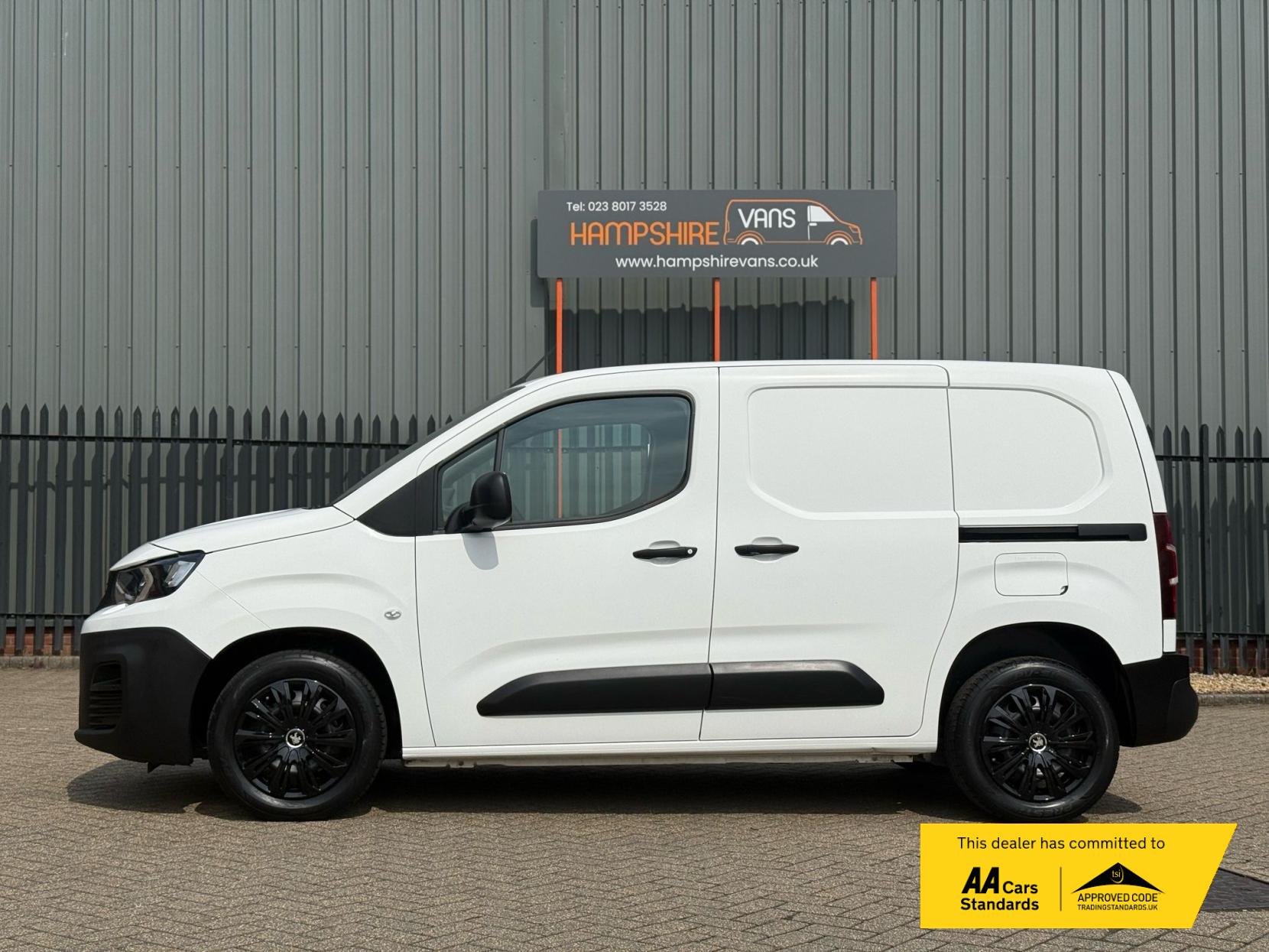 Peugeot Partner 1.5 BlueHDi 1000 Professional Standard Panel Van 5dr Diesel Manual SWB Euro 6 (100 bhp)