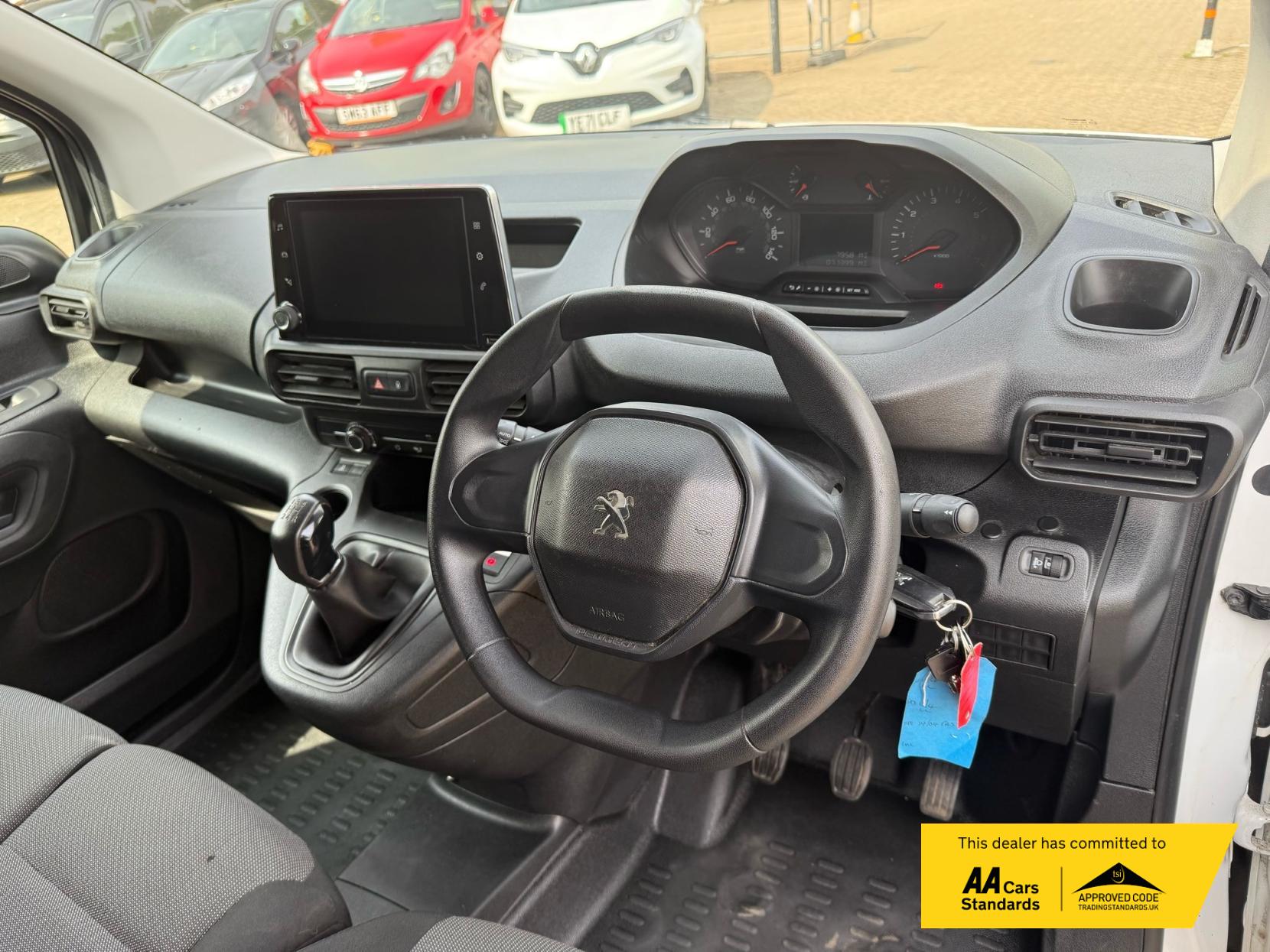 Peugeot Partner 1.5 BlueHDi 1000 Professional Standard Panel Van 5dr Diesel Manual SWB Euro 6 (100 bhp)