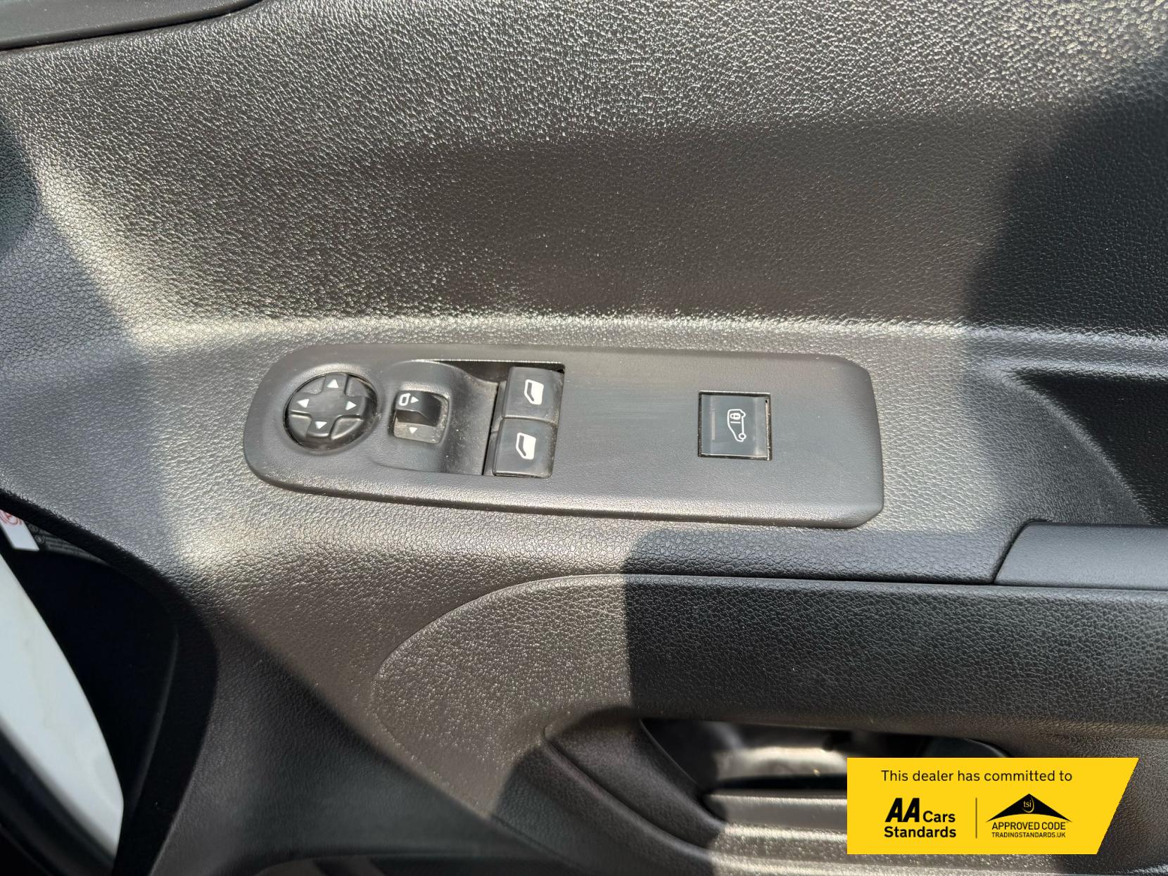 Peugeot Partner 1.5 BlueHDi 1000 Professional Standard Panel Van 5dr Diesel Manual SWB Euro 6 (100 bhp)