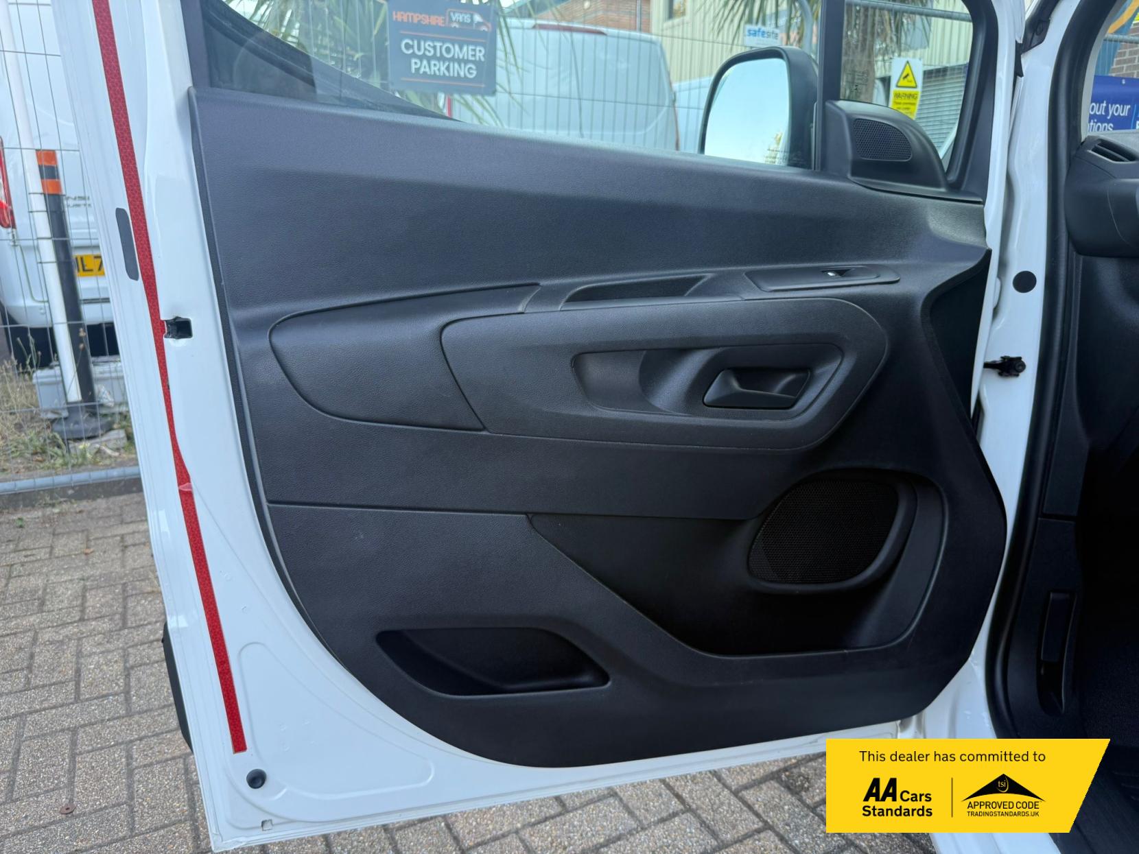 Peugeot Partner 1.5 BlueHDi 1000 Professional Standard Panel Van 5dr Diesel Manual SWB Euro 6 (100 bhp)