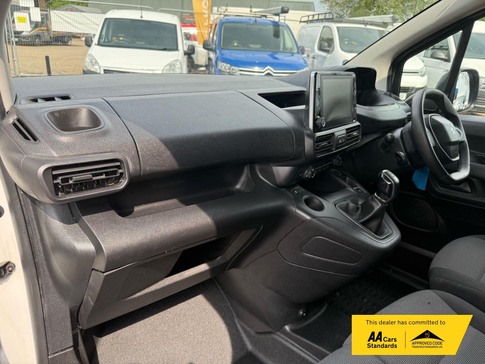 Peugeot Partner 1.5 BlueHDi 1000 Professional Standard Panel Van 5dr Diesel Manual SWB Euro 6 (100 bhp)