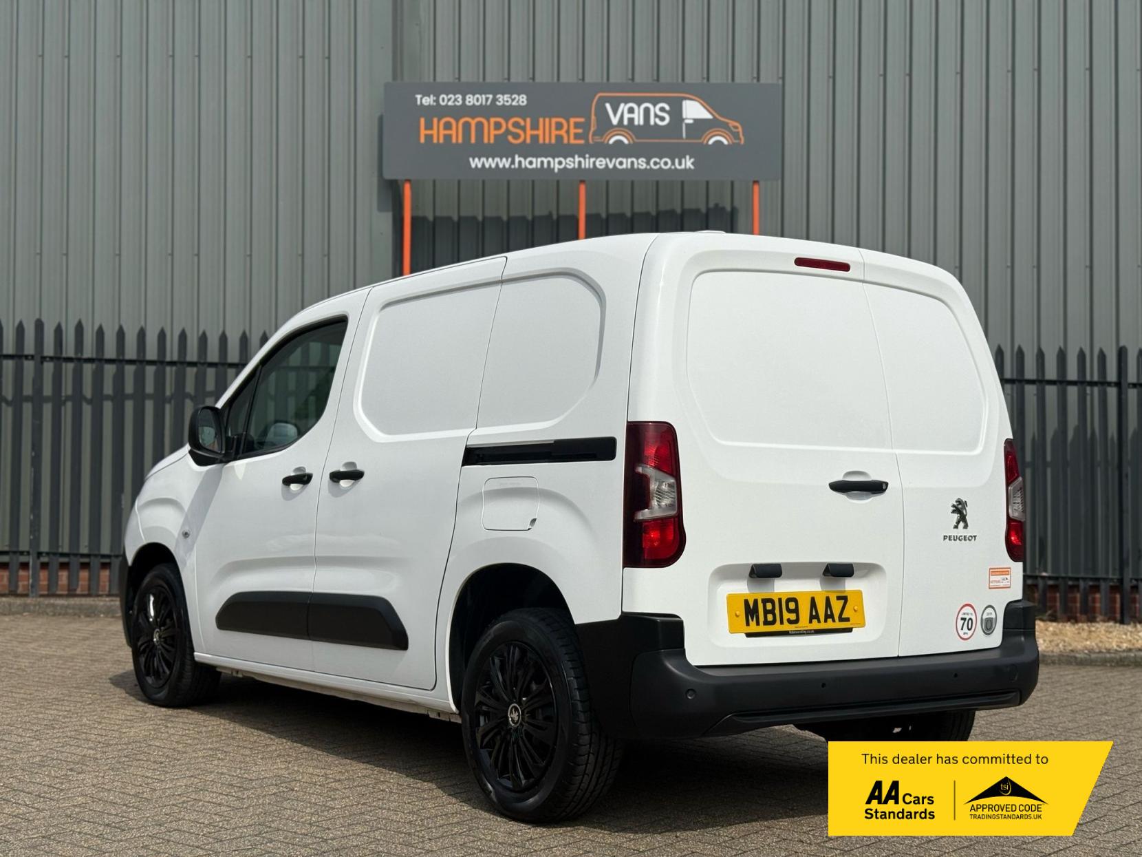 Peugeot Partner 1.5 BlueHDi 1000 Professional Standard Panel Van 5dr Diesel Manual SWB Euro 6 (100 bhp)