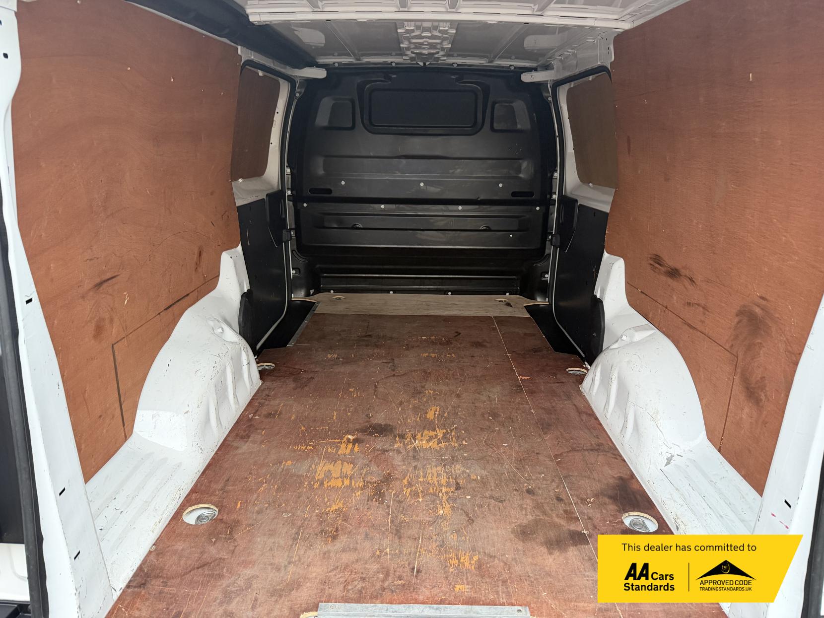 Vauxhall Vivaro 2.0 Turbo D 3100 Dynamic Panel Van 6dr Diesel Manual L2 H1 Euro 6 (s/s) (120 ps)