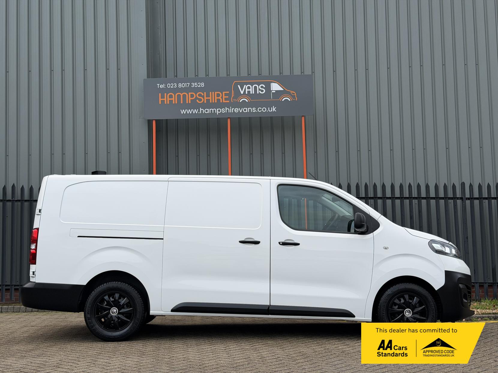 Vauxhall Vivaro 2.0 Turbo D 3100 Dynamic Panel Van 6dr Diesel Manual L2 H1 Euro 6 (s/s) (120 ps)