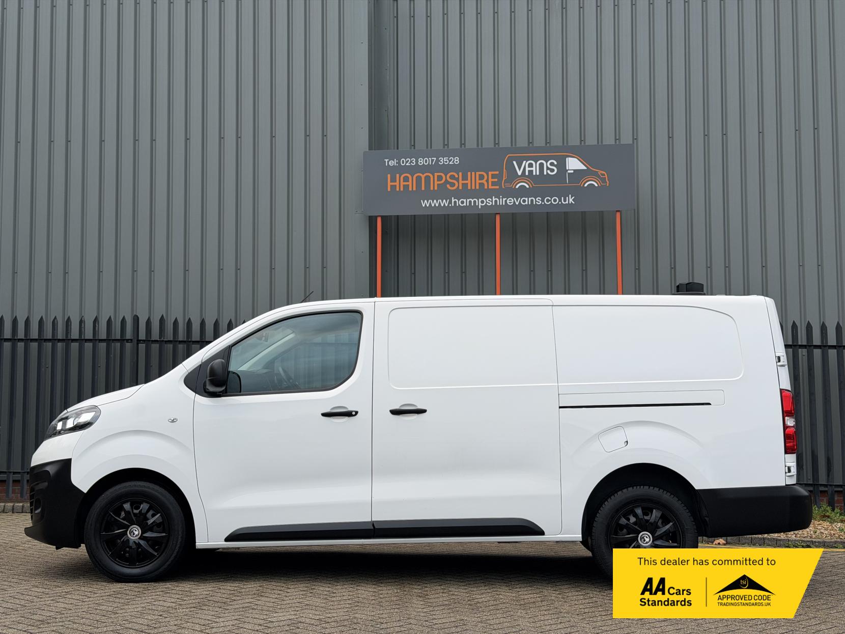 Vauxhall Vivaro 2.0 Turbo D 3100 Dynamic Panel Van 6dr Diesel Manual L2 H1 Euro 6 (s/s) (120 ps)