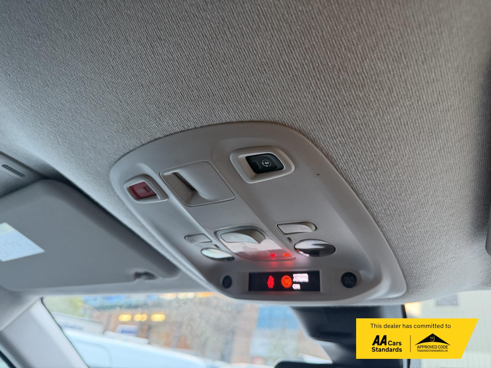 Vauxhall Vivaro 2.0 Turbo D 3100 Dynamic Panel Van 6dr Diesel Manual L2 H1 Euro 6 (s/s) (120 ps)