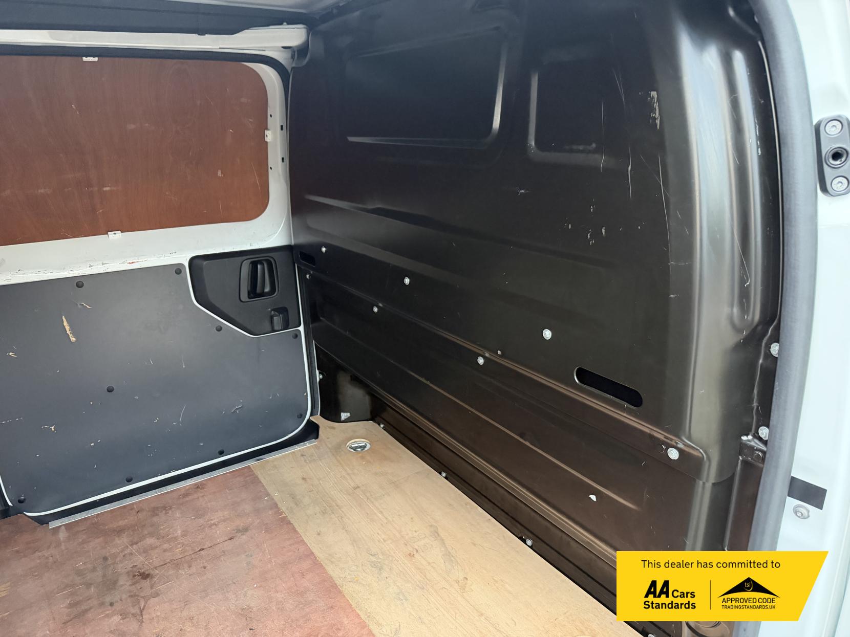 Vauxhall Vivaro 2.0 Turbo D 3100 Dynamic Panel Van 6dr Diesel Manual L2 H1 Euro 6 (s/s) (120 ps)