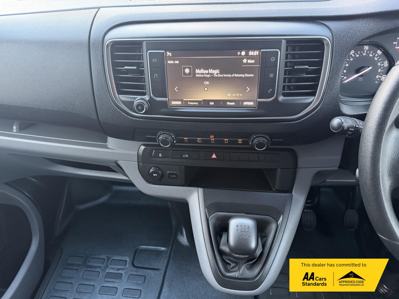 Vauxhall Vivaro 2.0 Turbo D 3100 Dynamic Panel Van 6dr Diesel Manual L2 H1 Euro 6 (s/s) (120 ps)