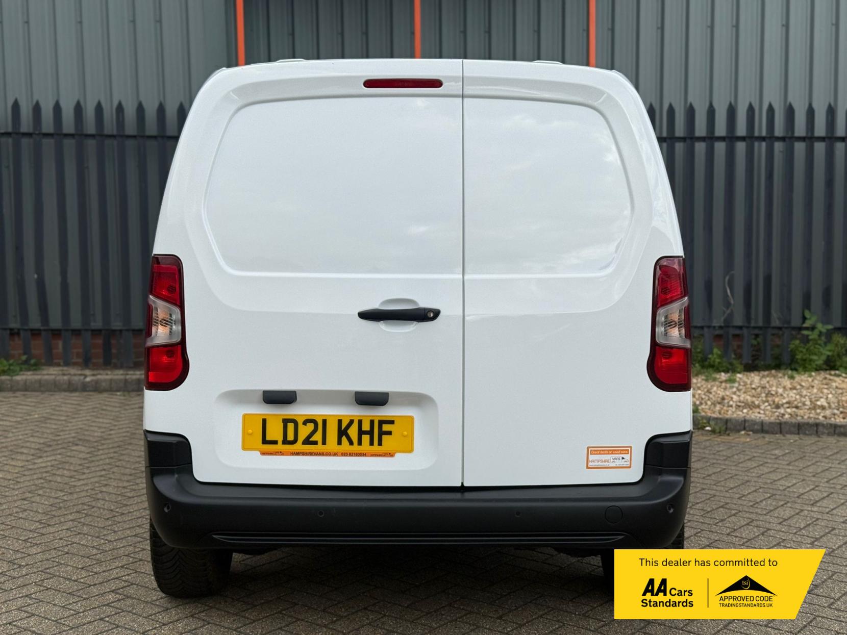 Citroen Berlingo 1.5 BlueHDi 1000 Enterprise M Panel Van 5dr Diesel Manual SWB Euro 6 (s/s) (100 ps)