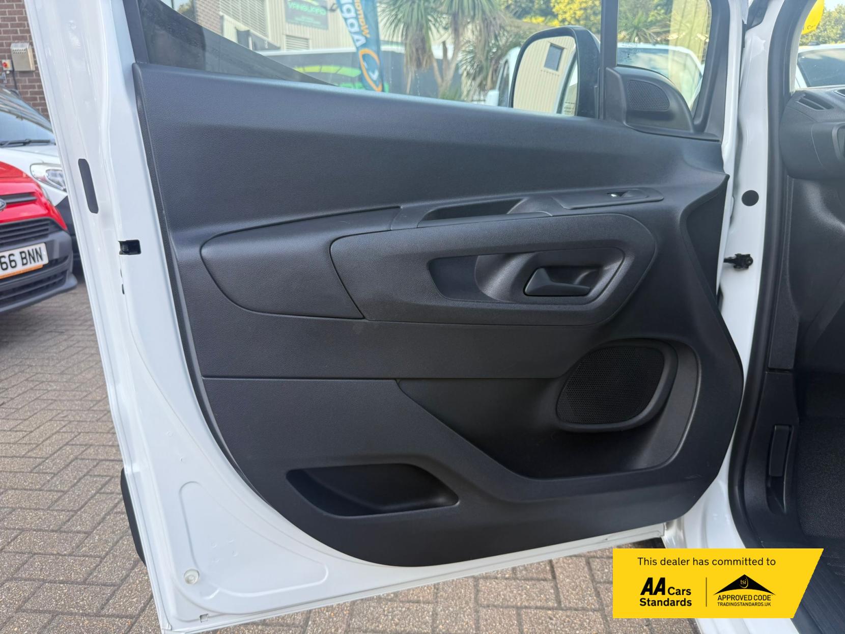 Citroen Berlingo 1.5 BlueHDi 1000 Enterprise M Panel Van 5dr Diesel Manual SWB Euro 6 (s/s) (100 ps)