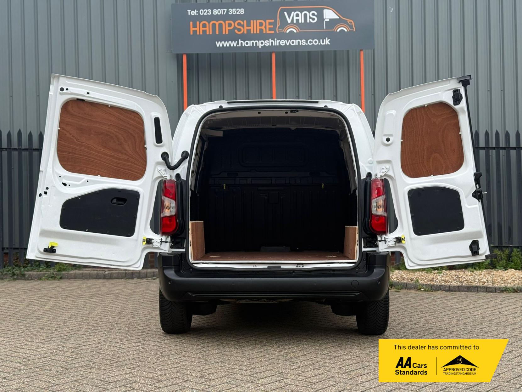 Citroen Berlingo 1.5 BlueHDi 1000 Enterprise M Panel Van 5dr Diesel Manual SWB Euro 6 (s/s) (100 ps)