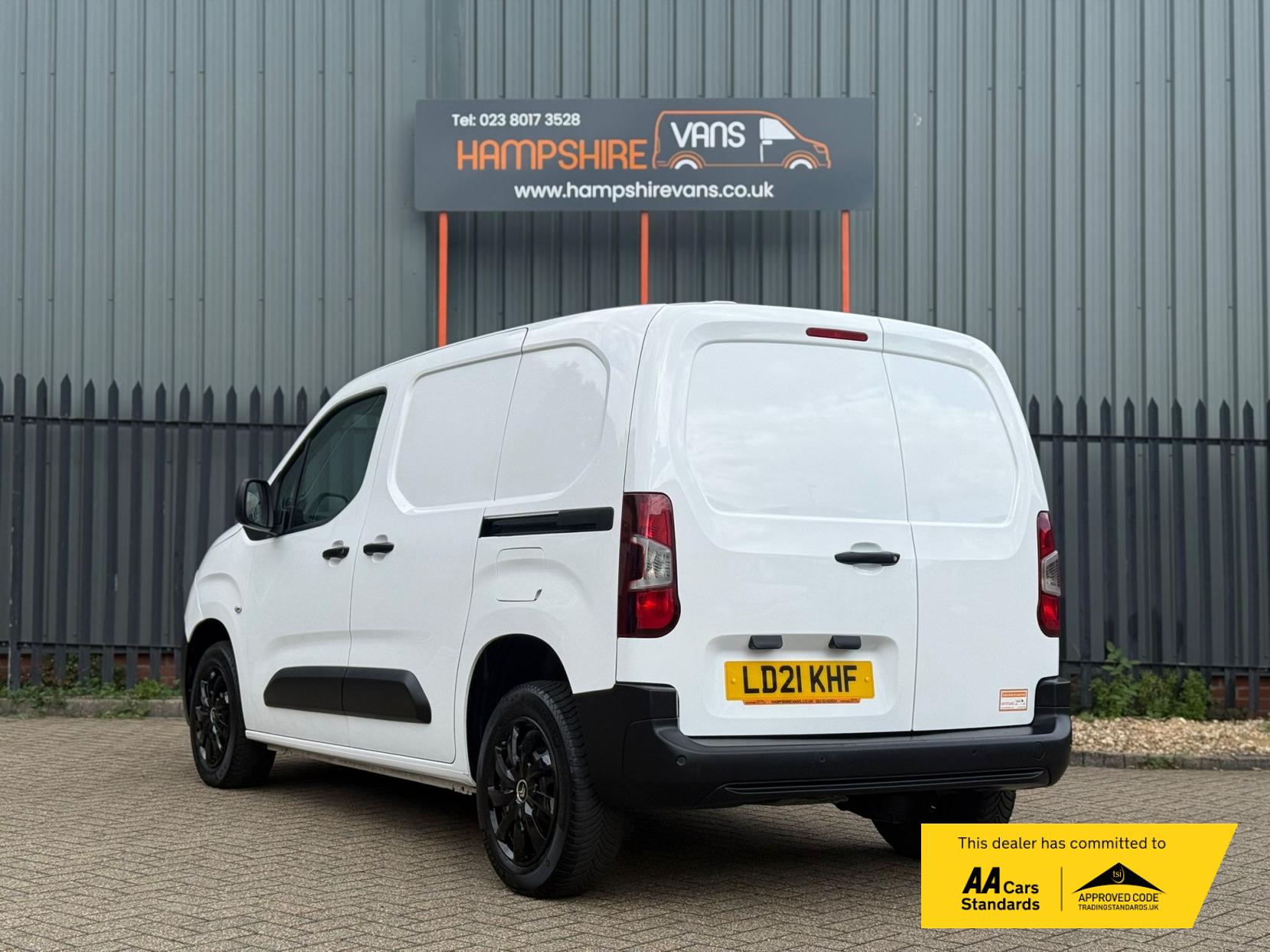 Citroen Berlingo 1.5 BlueHDi 1000 Enterprise M Panel Van 5dr Diesel Manual SWB Euro 6 (s/s) (100 ps)