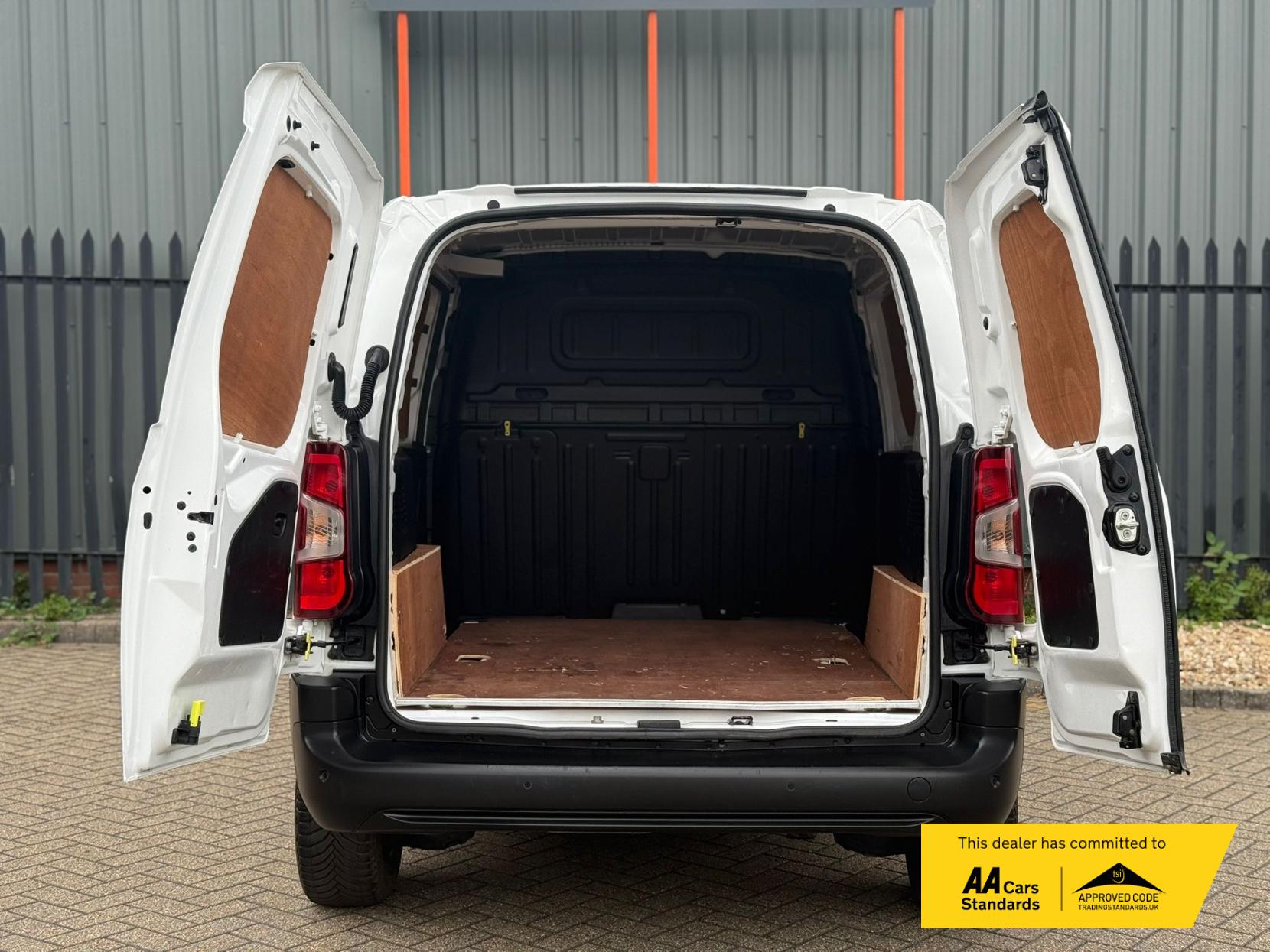 Citroen Berlingo 1.5 BlueHDi 1000 Enterprise M Panel Van 5dr Diesel Manual SWB Euro 6 (s/s) (100 ps)