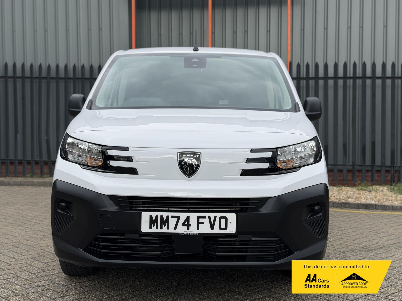 2024 Peugeot Partner 1.5 BlueHDi 950 Professional Long Panel Van 6dr Diesel Manual LWB Euro 6 (s/s) (100 ps) - Thumbnail 16