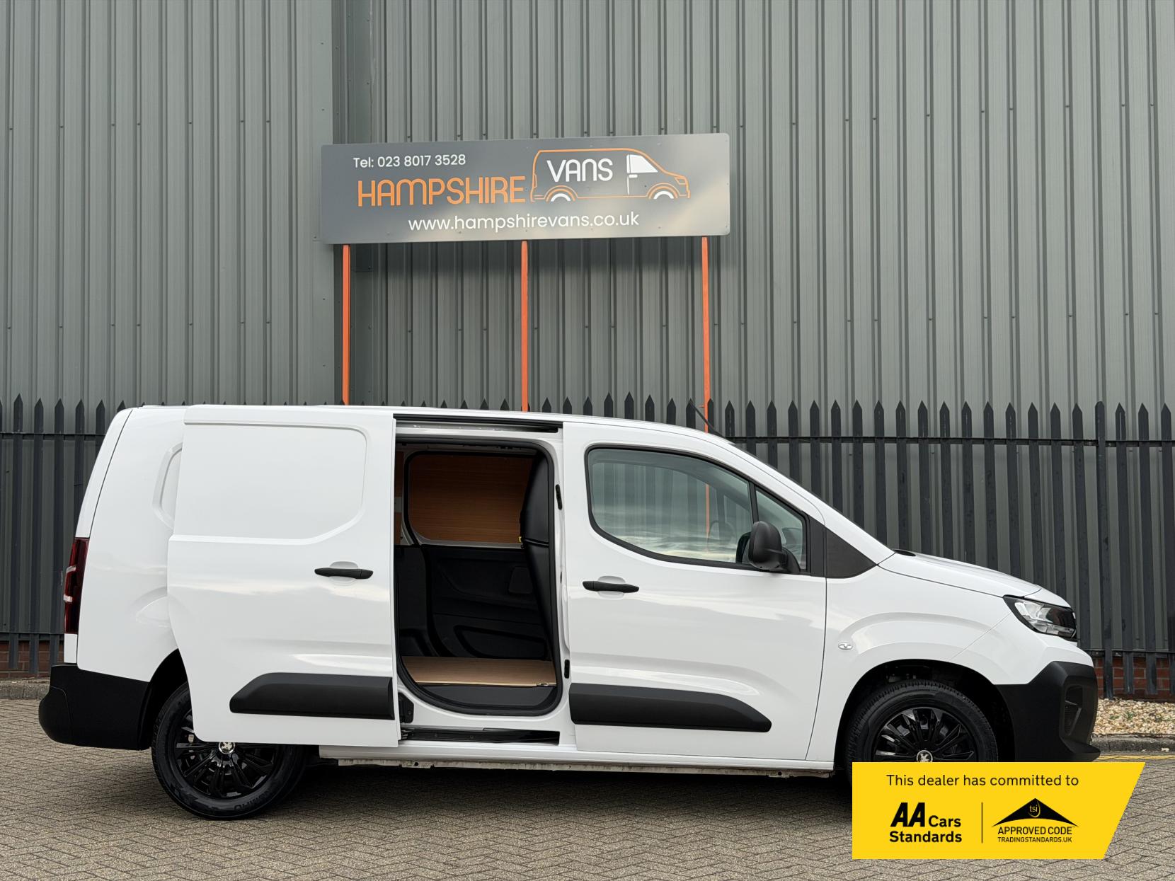 2024 Peugeot Partner 1.5 BlueHDi 950 Professional Long Panel Van 6dr Diesel Manual LWB Euro 6 (s/s) (100 ps) - Thumbnail 8